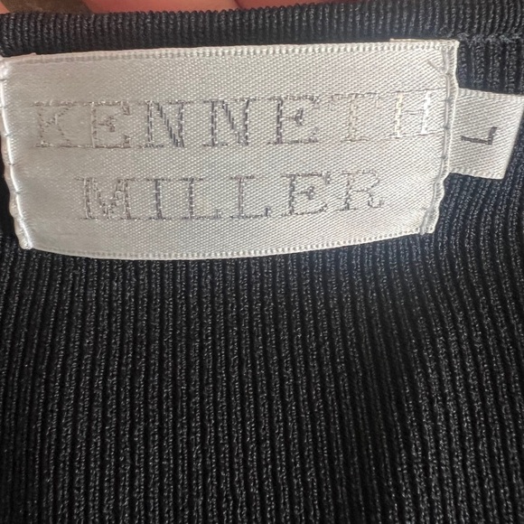 Kenneth Miller - V Neck Embellished Top - size Large - Picture 5 of 5